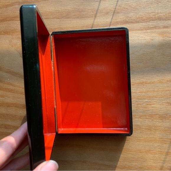 Vintage Russian Lacquered Box - Picture 12 of 14